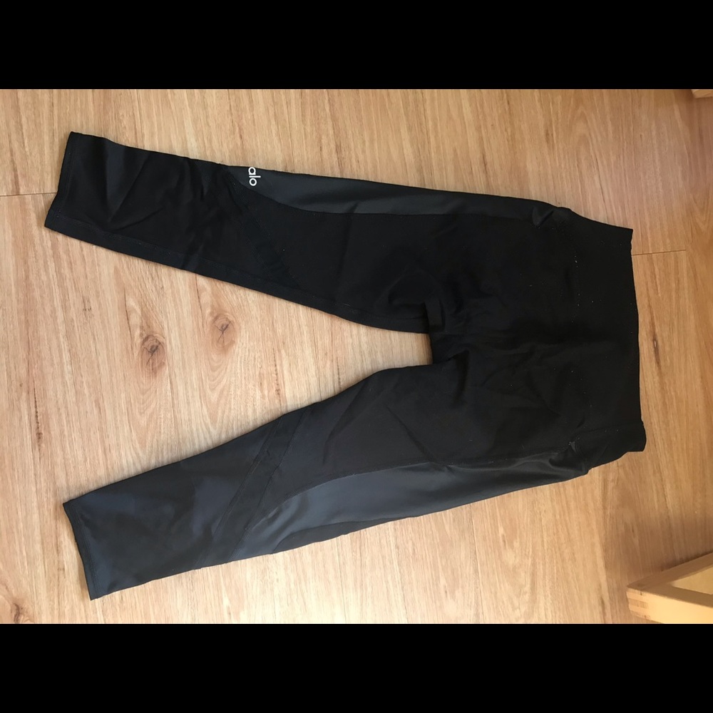 Black above ankle alo leggings